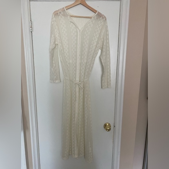 Sheer dress - Picture 4 of 10